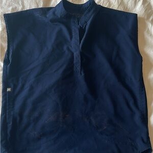 Women’s navy figs top XS